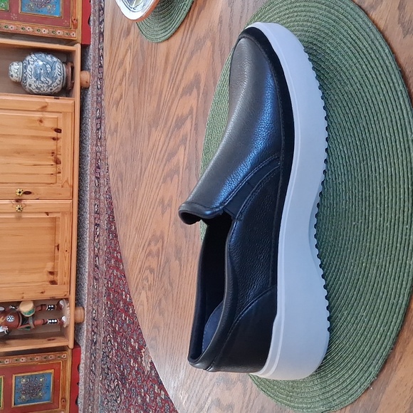 Vionic Black Leather Kearney Slip On Platform Comfort Sneakers Size 11 - Picture 5 of 11